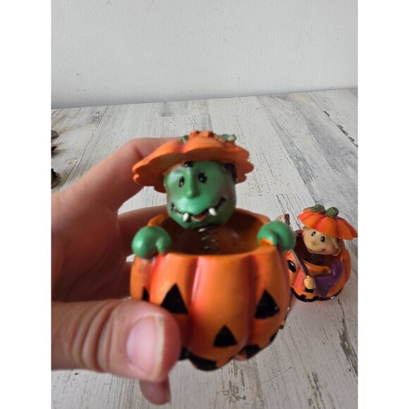 Vintage pumpkin bobblehead witch Dracula village Jack O'Lantern Halloween decor - Picture 2 of 11